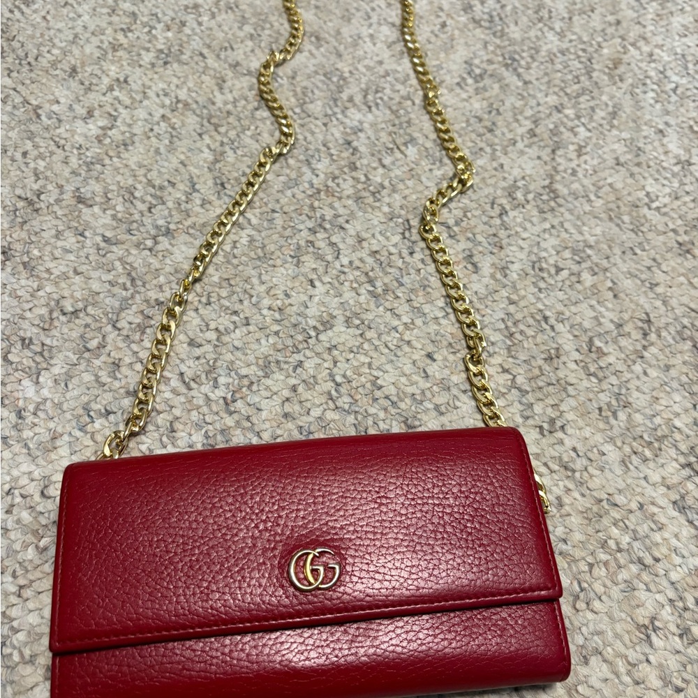 Gucci Crimson Leather Wallet with Added Aftermarket Gold Chain